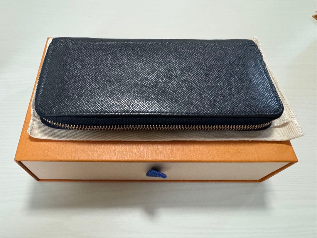LOUIS VUITTON 長財布　タイガ　ヴェルティカル ネイビー