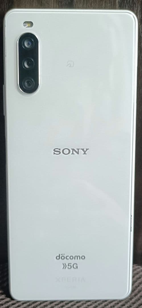 ドコモ版　Xperia　so-52b