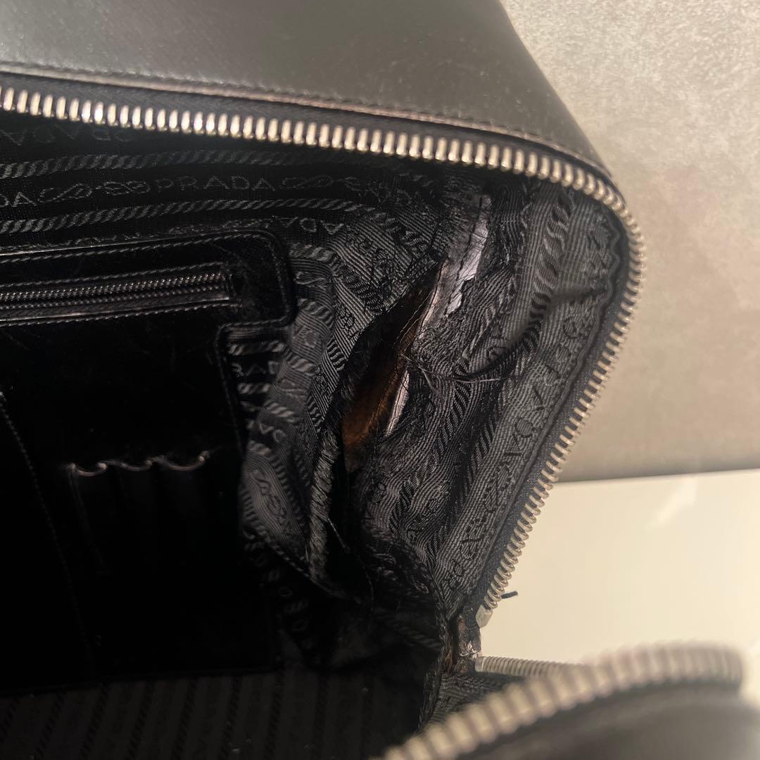 PRADA サフィアーノレザー　ブリーフケース　三角プレート