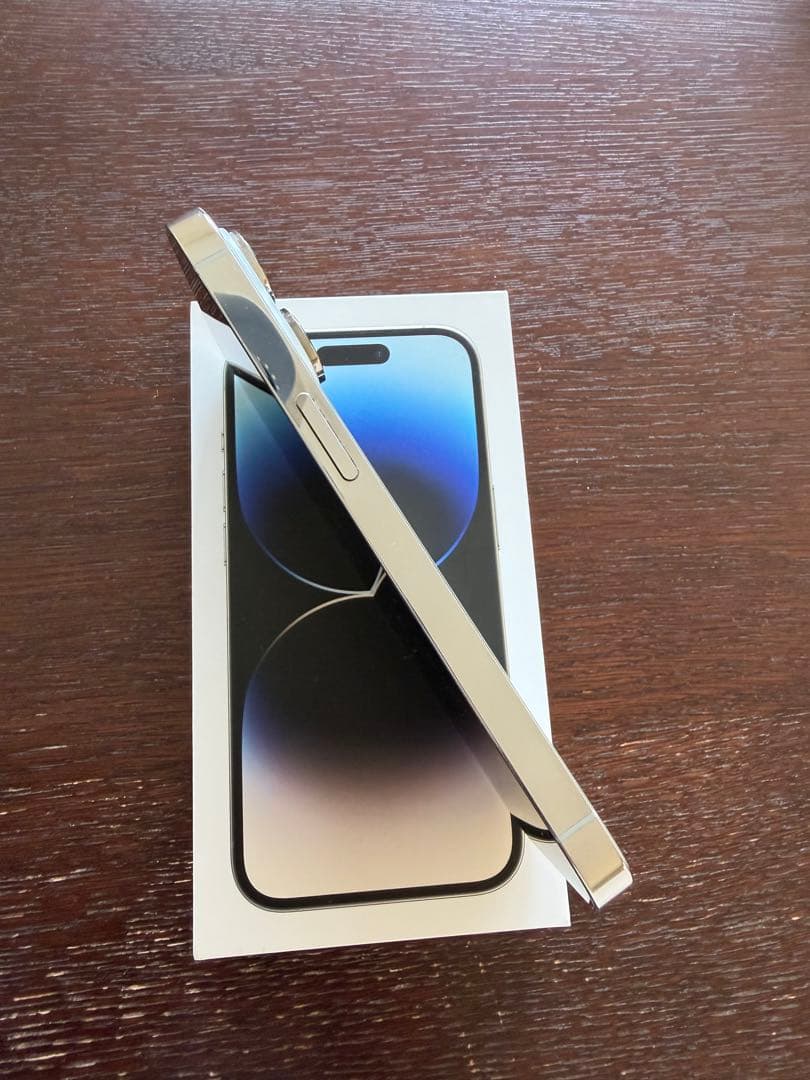 【最終値引き！】Apple iPhone 14 Pro 【箱，充電ケーブル付】