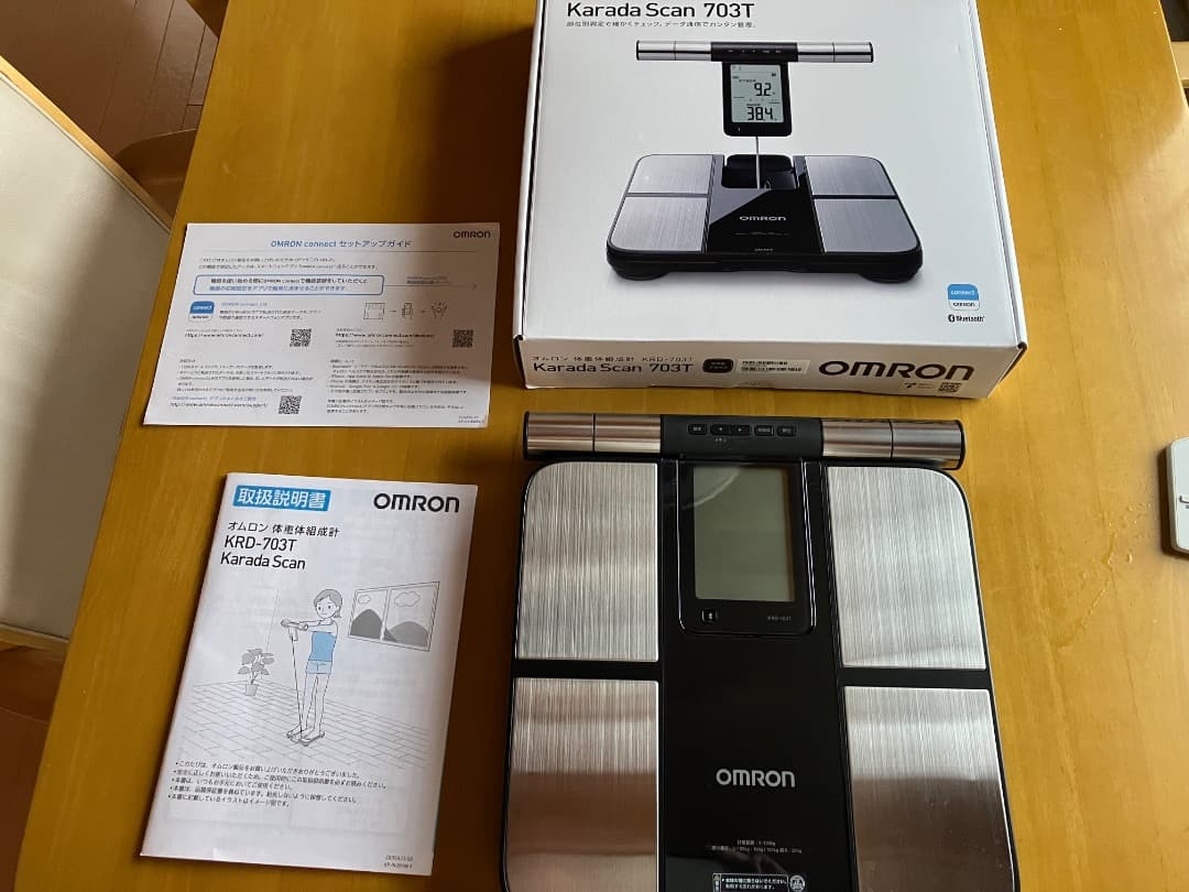 OMRON Karada Scan 703T 体脂肪計