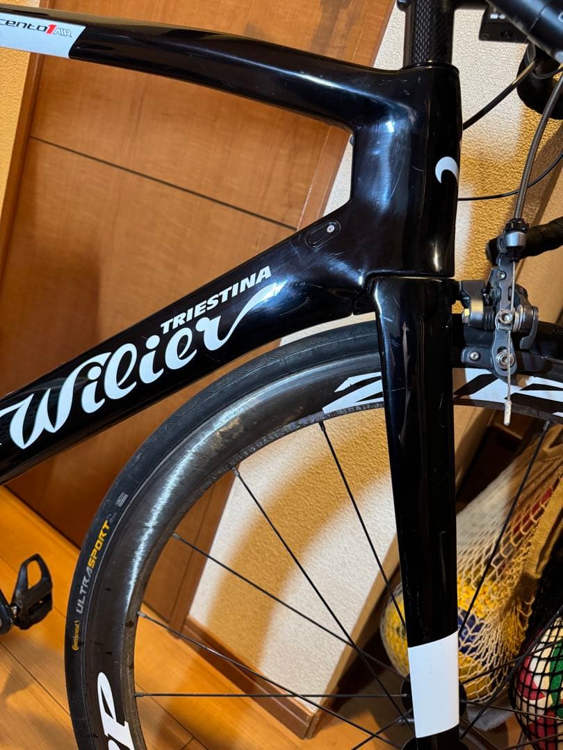 Wieler cento 1 air フレームセットとdi2