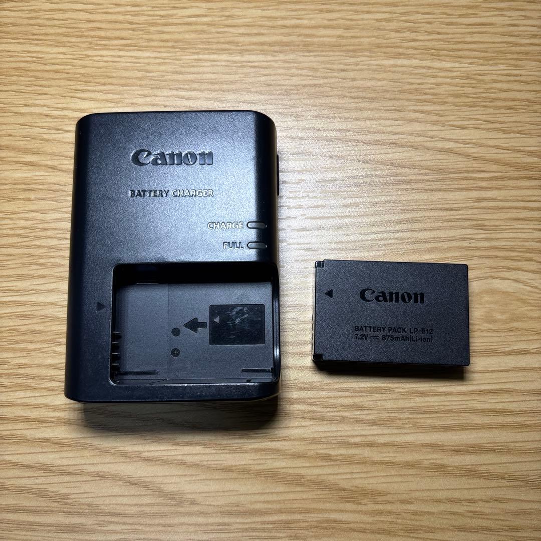 Canon EOS kiss M ダブルズームレンズキット ホワイト　おまけ付き