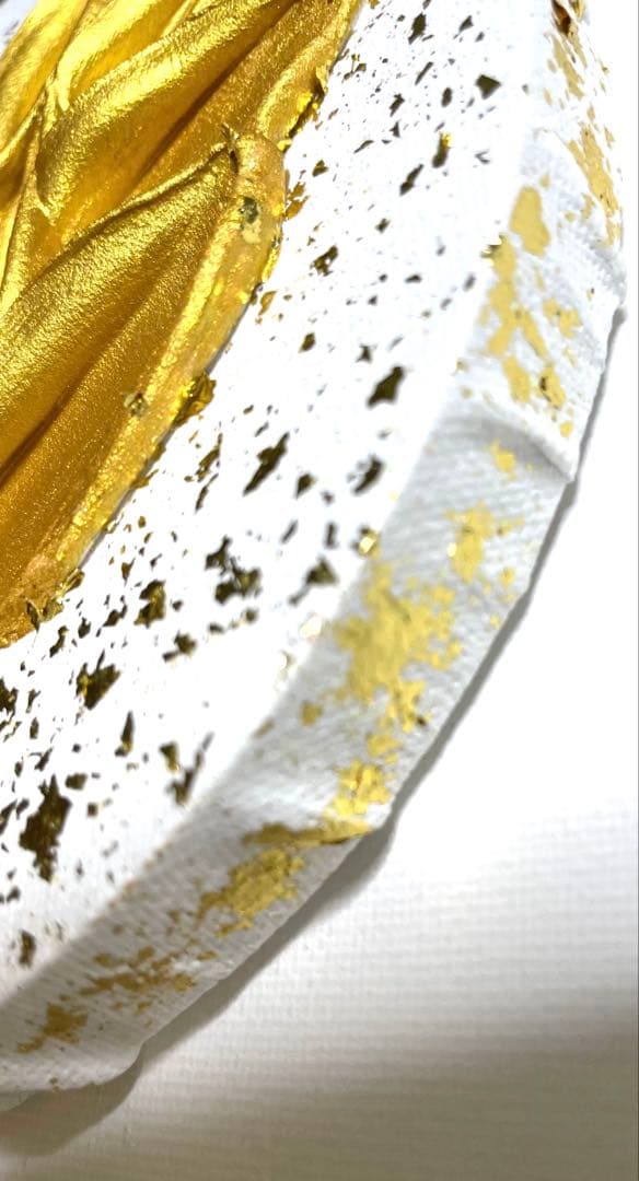 開運絵画　蓮の花　黄金の蓮の花　神の化身　蝶々　白龍様からのメッセージ絵画