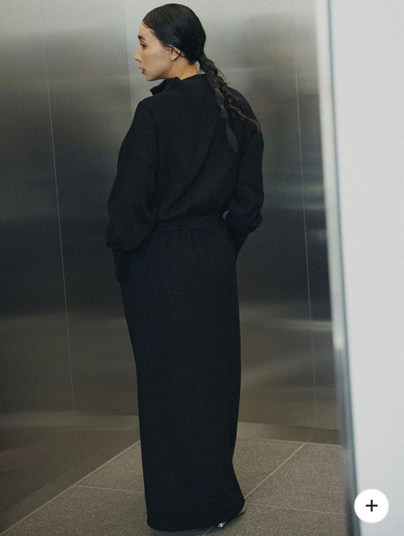 ワンピース UND HALF ZIP SWEAT DRESS