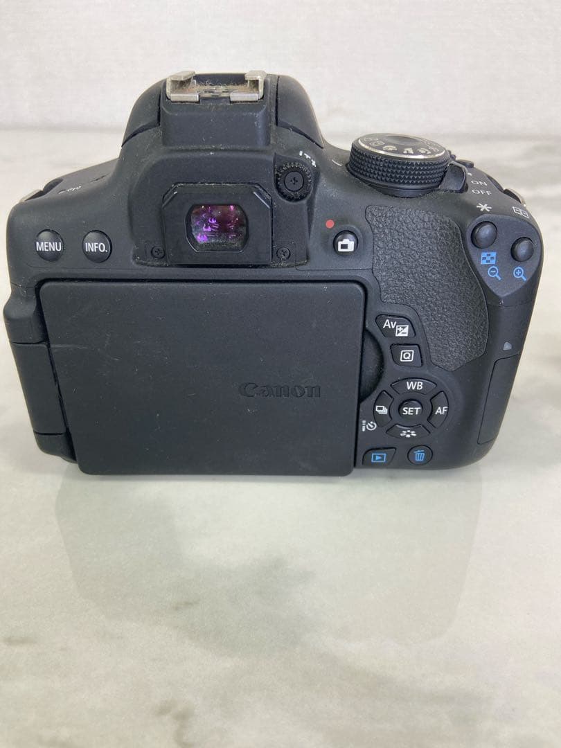 ＃【ジャンク】Canon EOS KISS X8i 18-55 IS STM