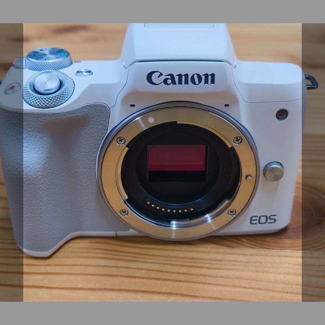 キャノン　Canon EOS Kiss M2 ホワイト 15-45mmレンズ付き