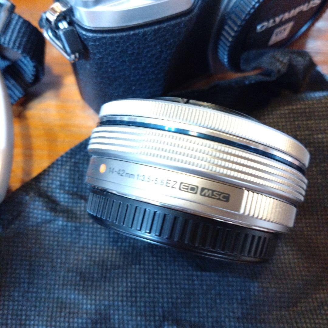 OLYMPUS OM-D E-M10 Mark III 本体美品です