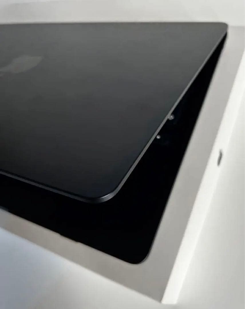 アップル Macbook Air M2 2022 13インチ ミッドナイト