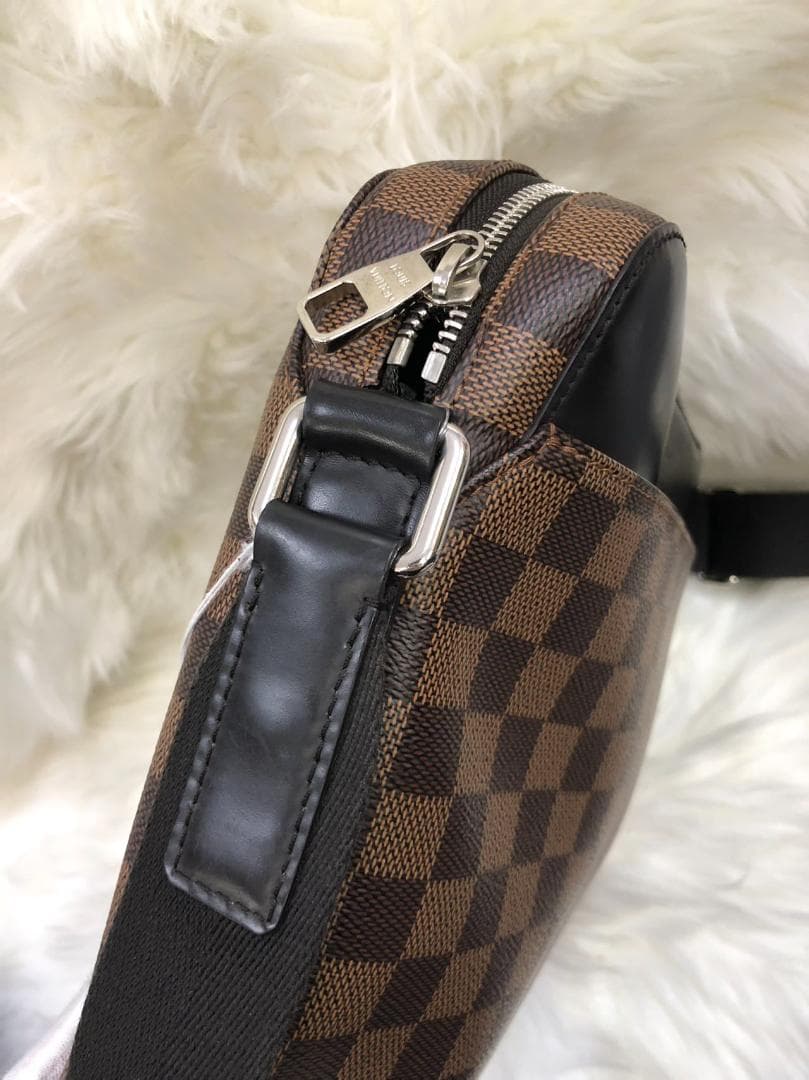 LOUIS VUITTON ルイヴィトン ダミエ ジェイクメッセンジャーPM