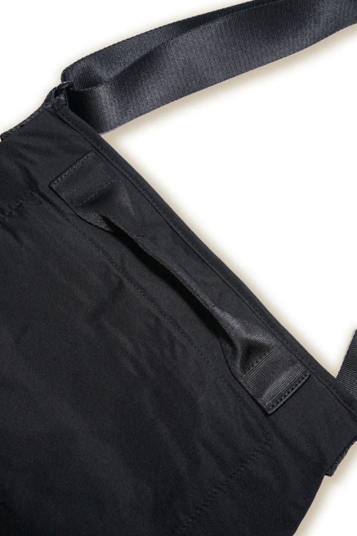 【極美品】AMIACALVA　アミアカルヴァ　Messenger Bag　S　黒