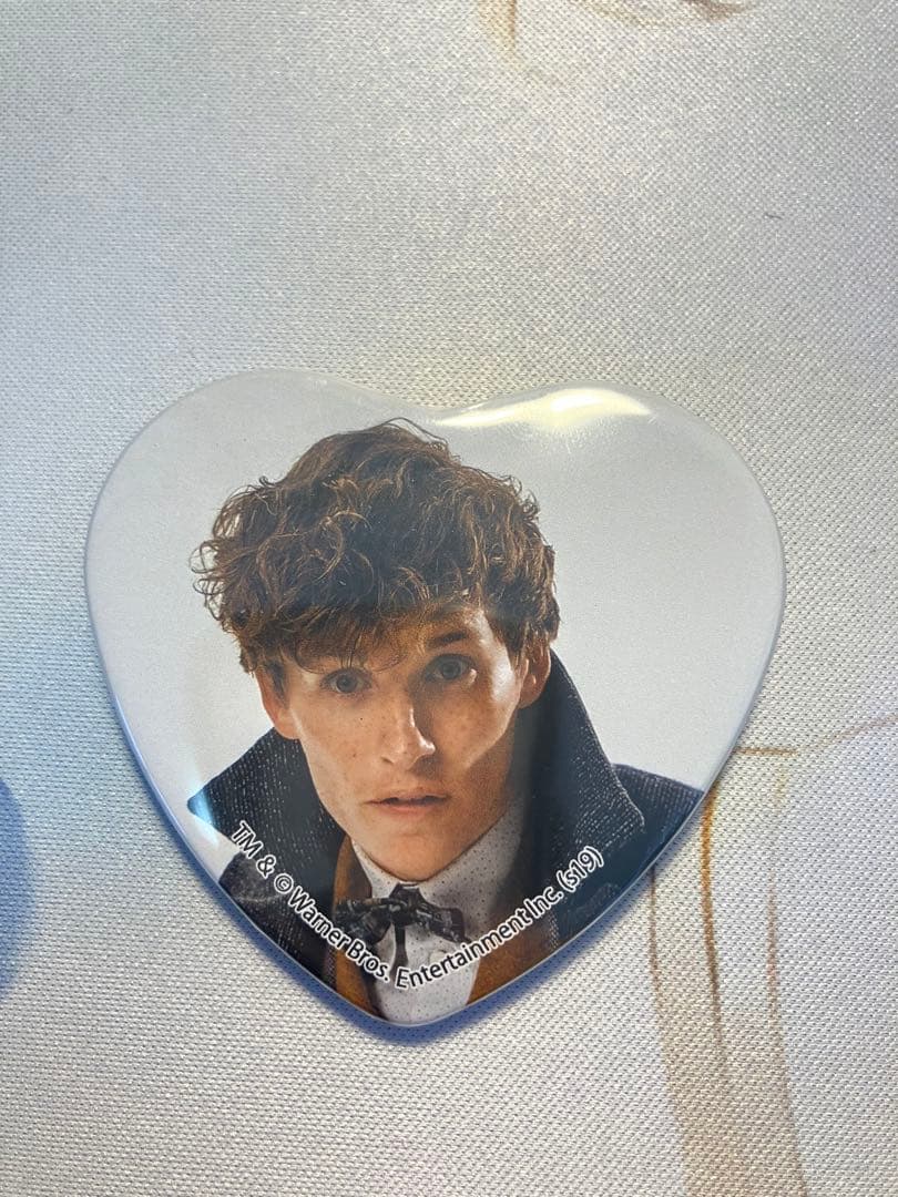 ファンタビ ニュート ハート缶バッジ ハーマイオニービックタオル セット