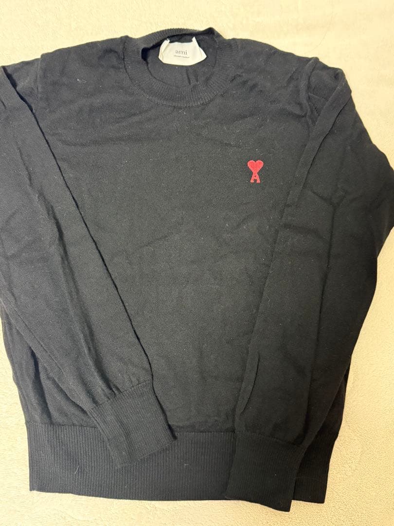 ami parisブラック ハートロゴ セーター