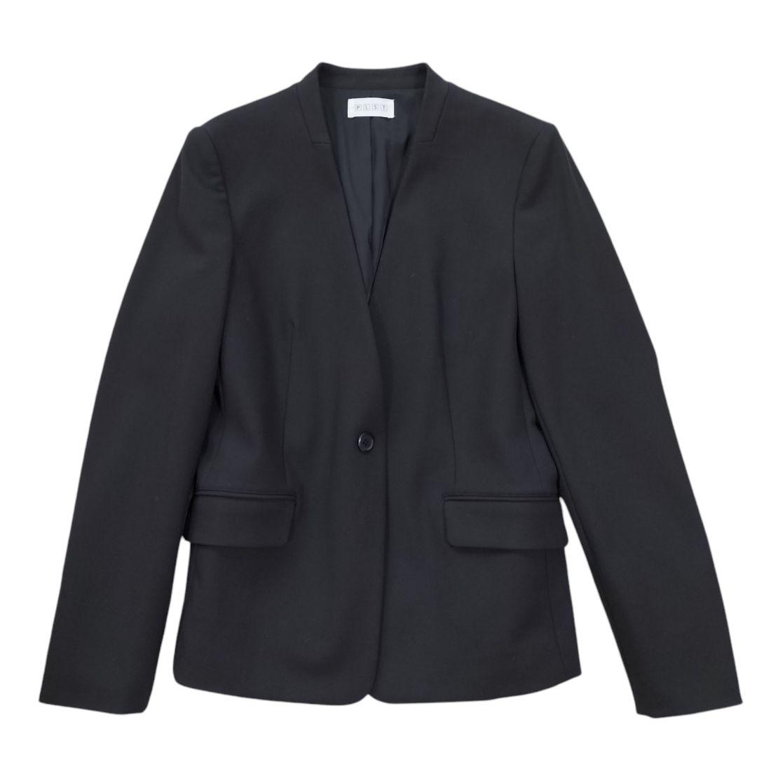 【ブタ】極美品✨プラステ　パンツスーツ　カラーレス　ストレッチ