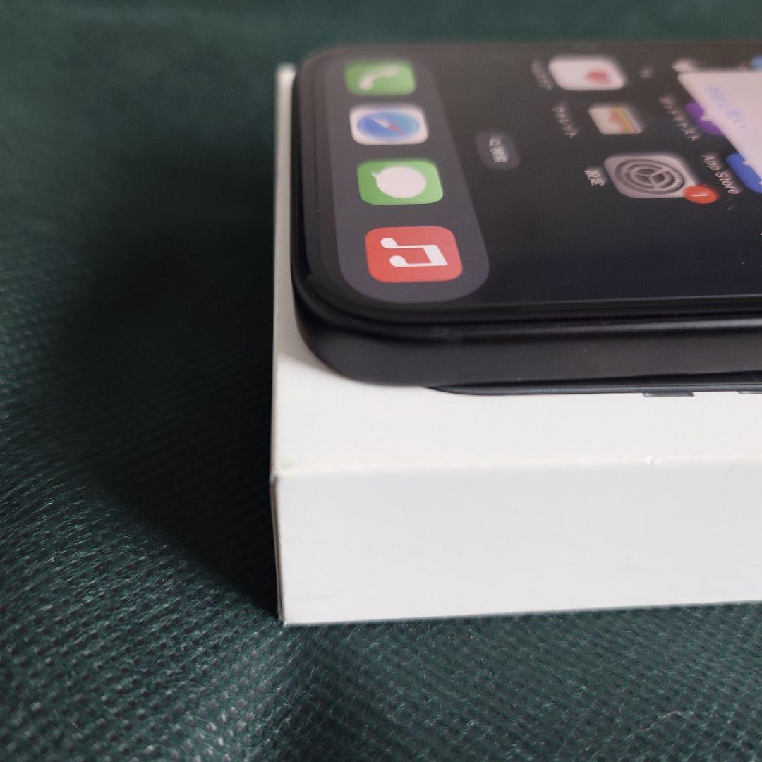 美品　iPhone15 256GB ブラック　フィルム2枚付き