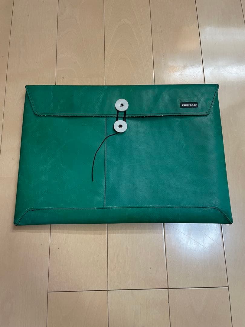 F421 SLEEVE 15インチ用ノートPCケース グリーン