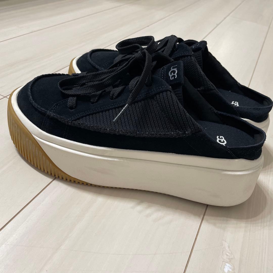 UGG サンダル　スリッポン