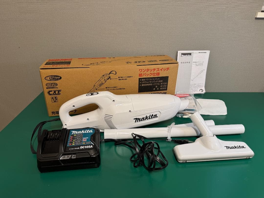 マキタ makita／充電式クリーナ／掃除機／CL107FDSHW／美品中古