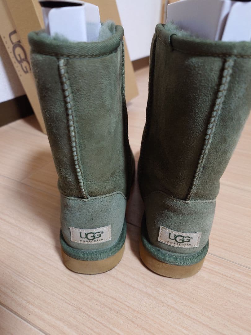 UGG グリーン ムートンブーツ