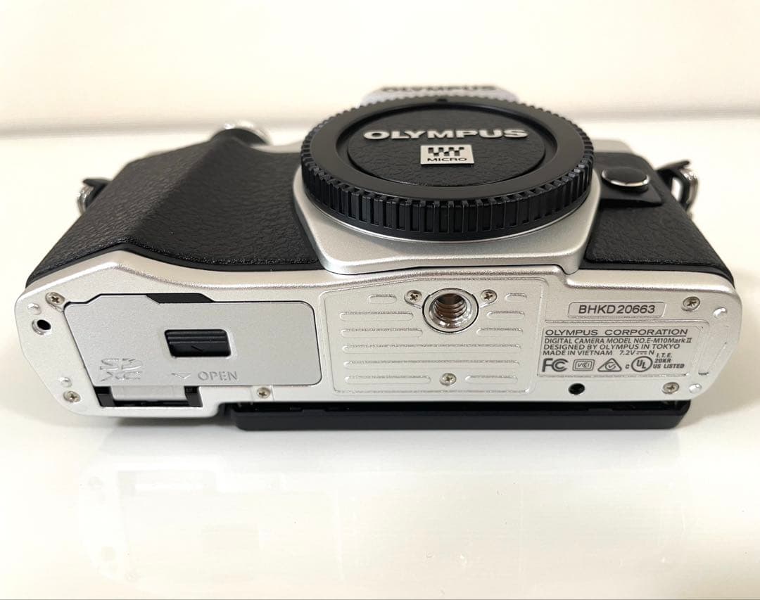 OLYMPUS OM-D E-M10 MarkII EZダブルズームキット