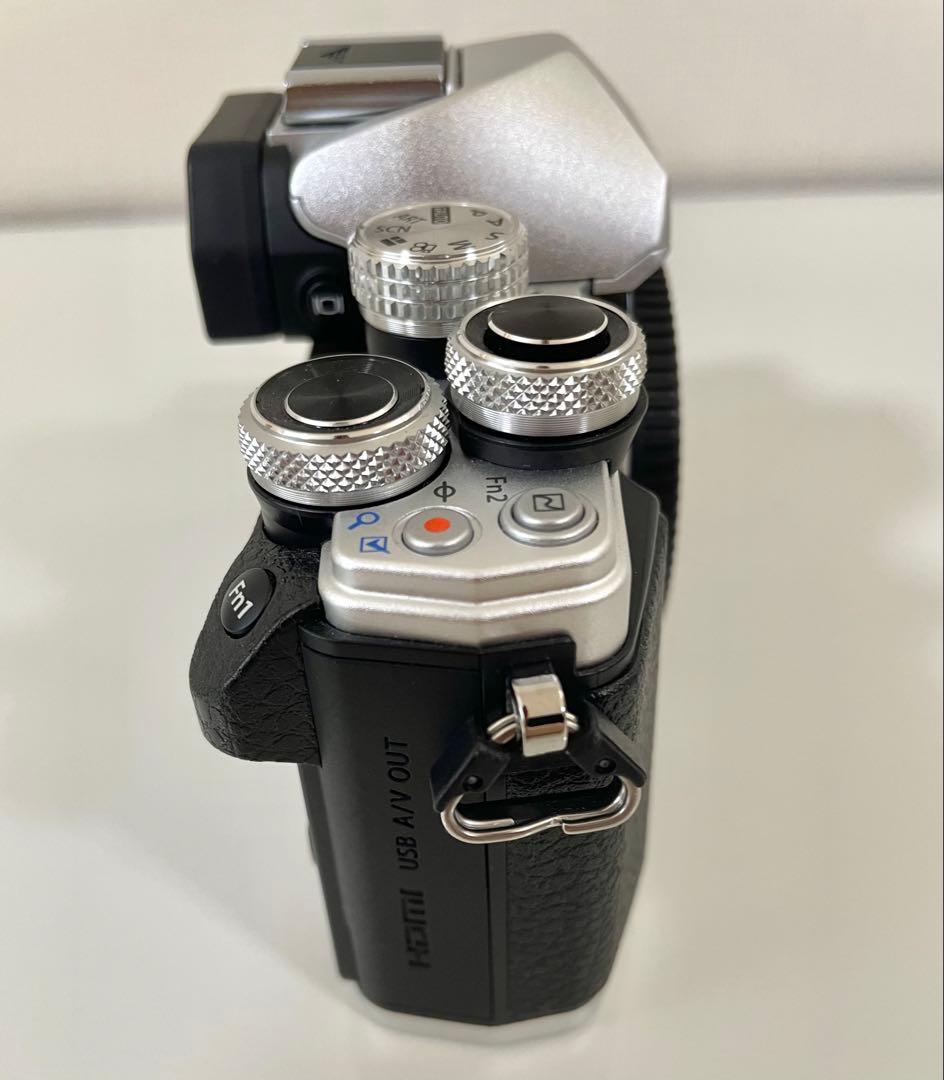 OLYMPUS OM-D E-M10 MarkII EZダブルズームキット