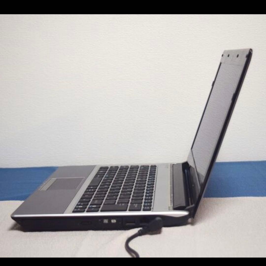 ASUS Core i3 ノートパソコン 最新のWindows11を搭載