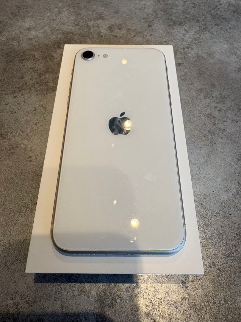 【箱つき】Apple iPhone SE 第3世代 本体 SIMフリー　128G