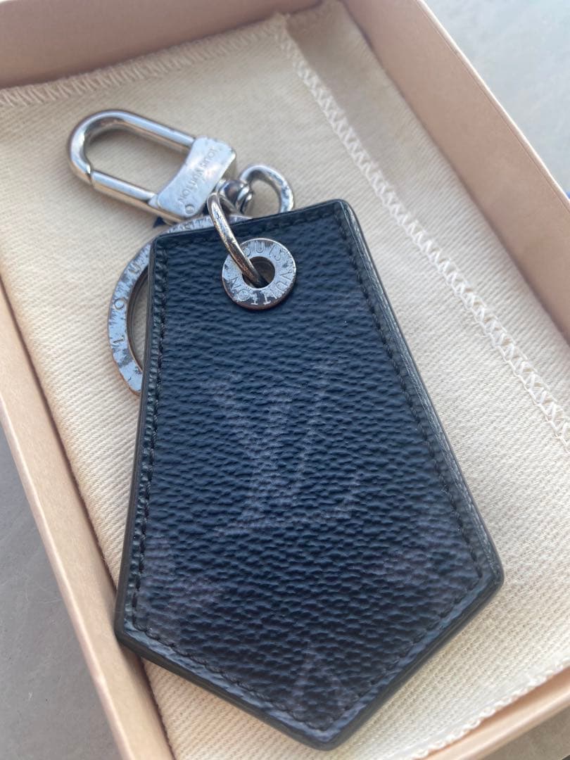 Louis Vuitton スタッズ付きキーホルダー