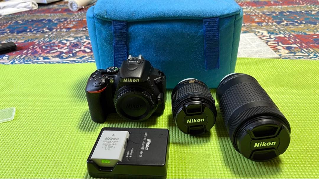 【中古】Nikon D5600 デジタル一眼カメラ　ダブルズームキット