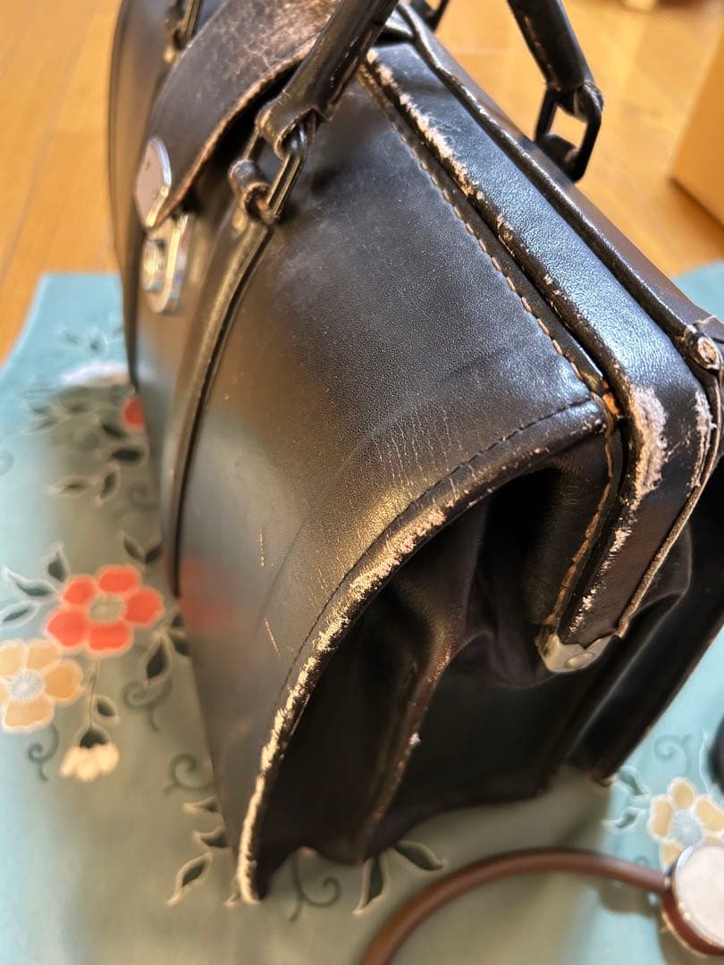 医療用レザーカバン 聴診器、アネロイド式血圧計等付き