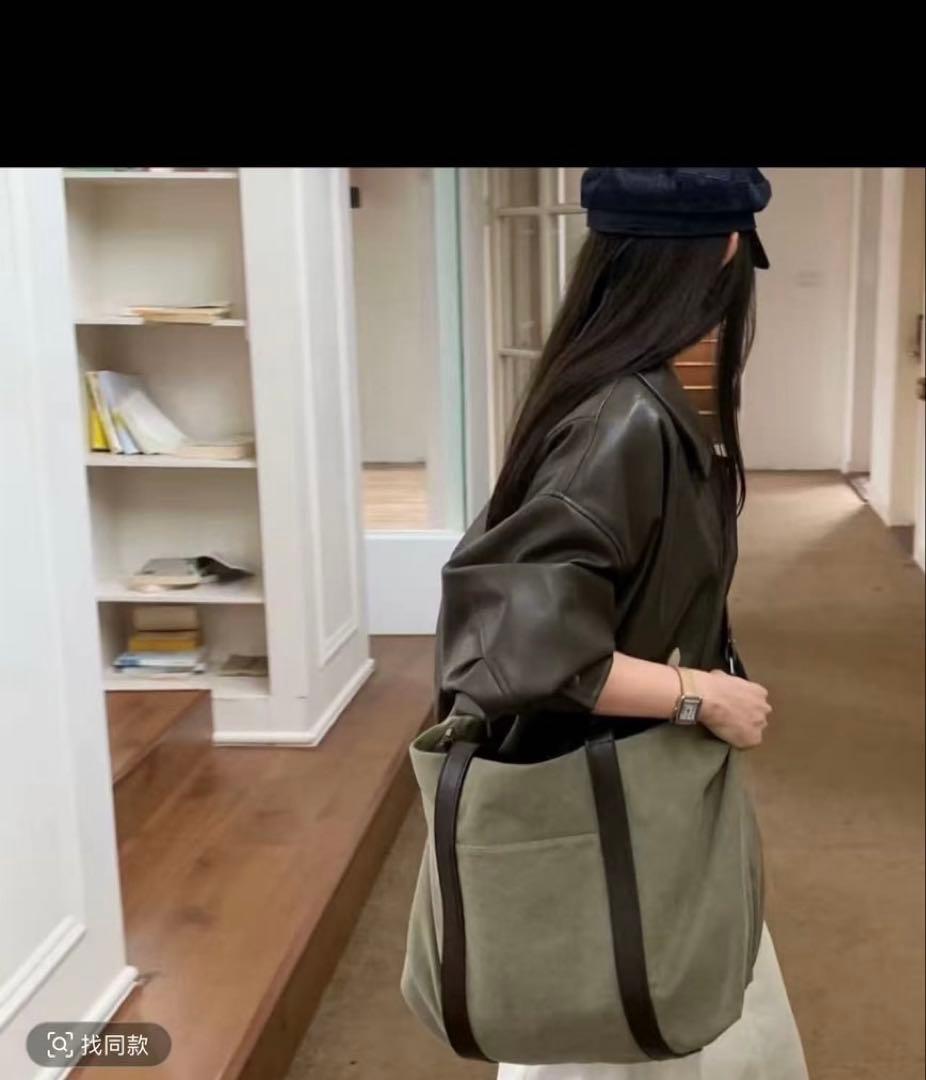 未使用イルビゾンテ　サインロゴ　トートバッグ　レザーキャンパス牛革