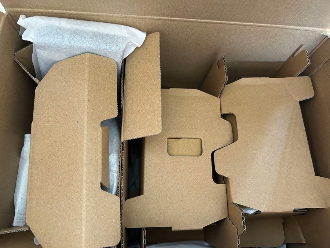 【新品未使用】CanonR100 ダブルズームキット