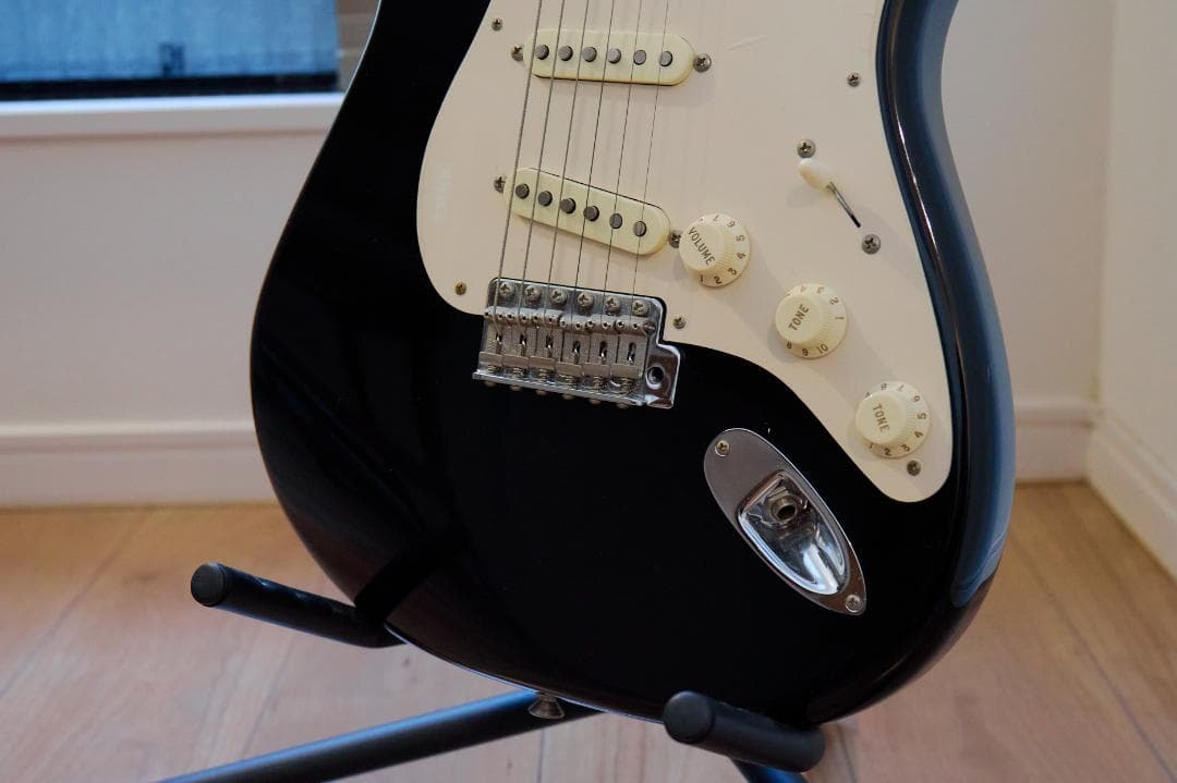 【ストラトキャスター 】Fender Mexico 2011年製 ケース付