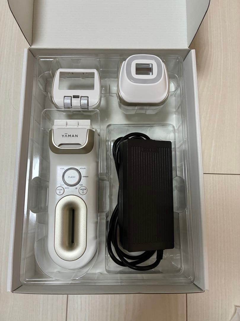 【ほぼ新品】正規品　YAMAN レイボーテクールプロ　YJEA6W 脱毛器