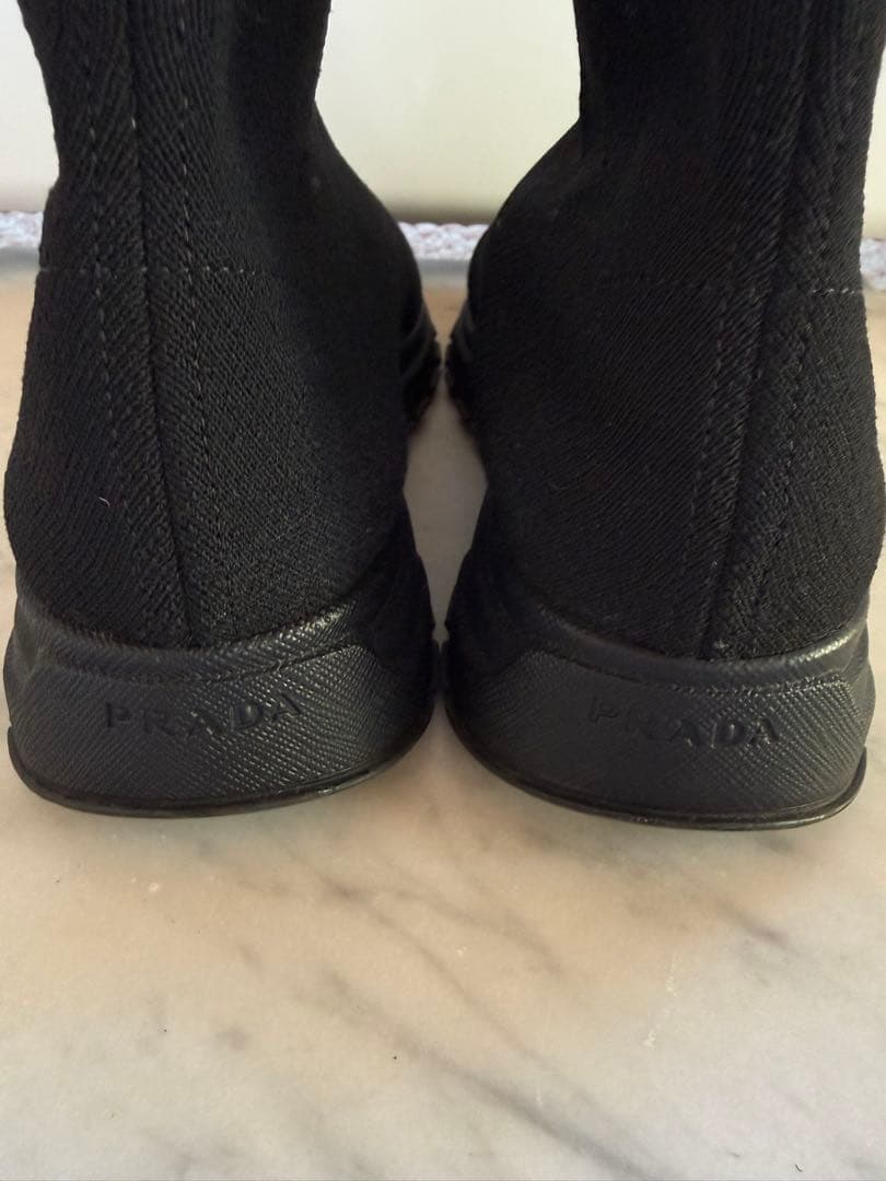 PRADA ブラック ニットブーツ