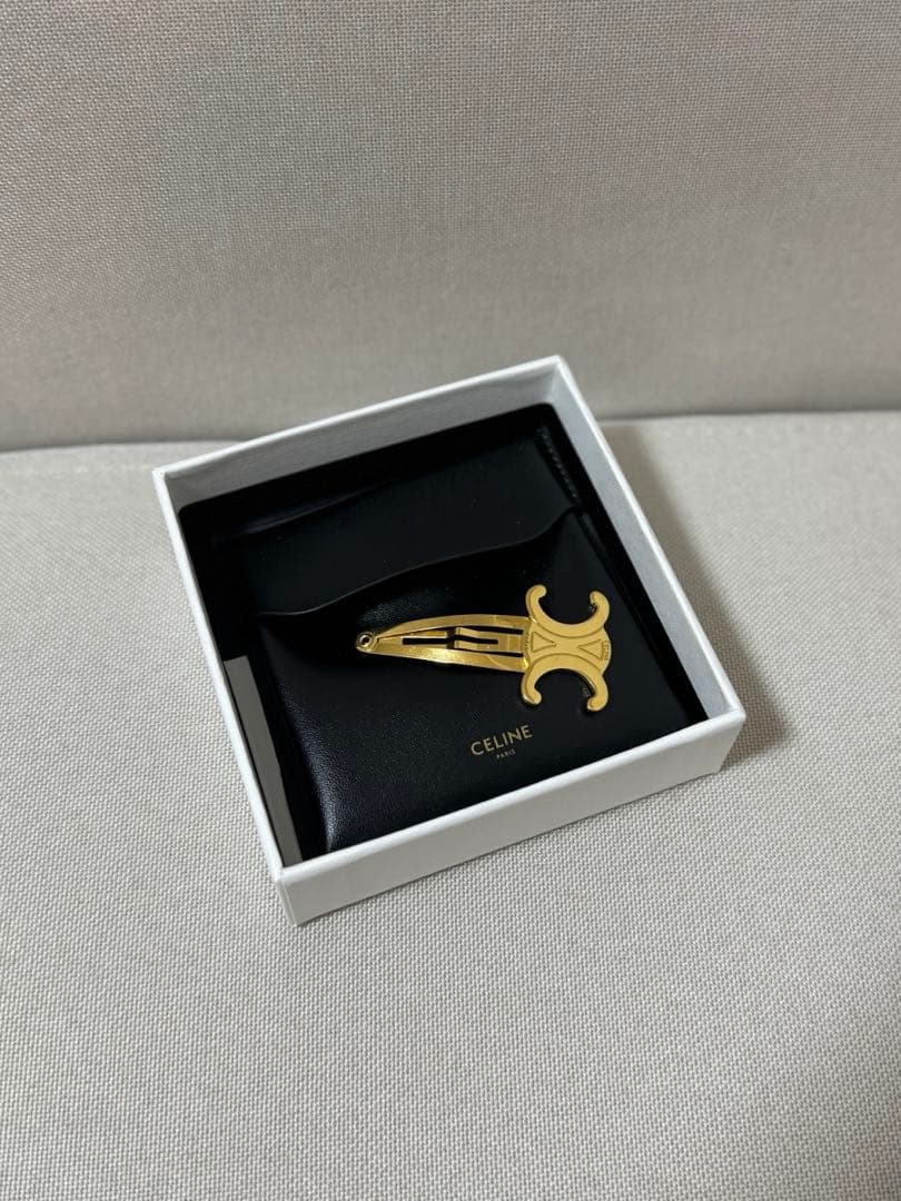 CELINEセリーヌスナップへアクリップゴールド 値下げ19000円まで可能