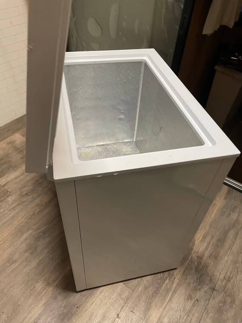 最終価格！アオヤマアリス チェスト型冷凍庫 ホワイト　142L