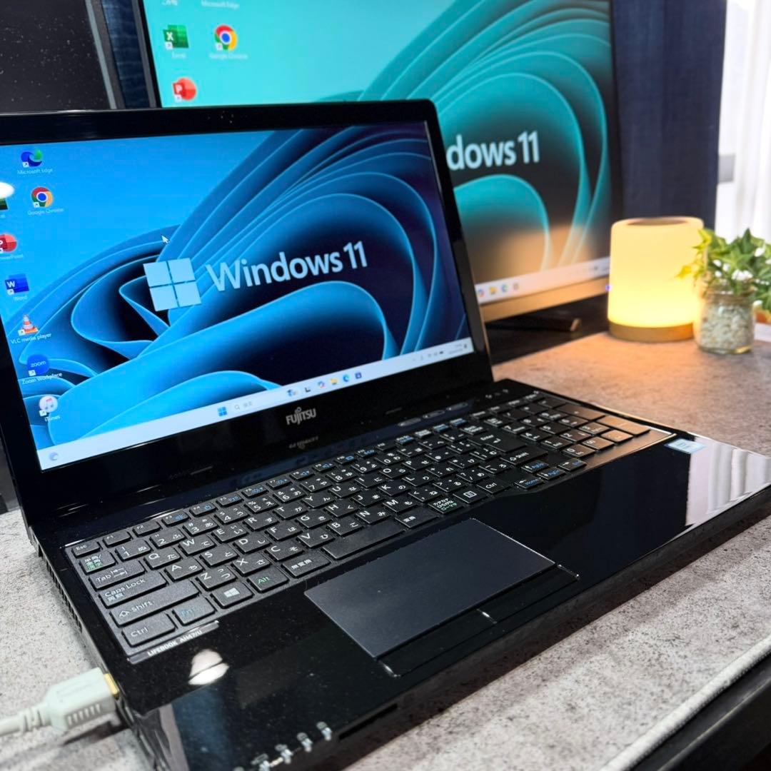 ノートパソコンLifebook Core i7搭載 16GB 新品SSD512