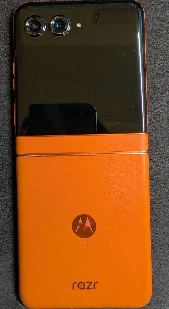 【今週末のみ値下げ】Motorola razr 50 512GB SIMフリー