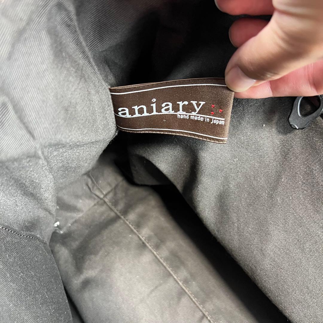 aniary アニアリ トートバッグ ブラック PVC型押し ハニカム柄 A4