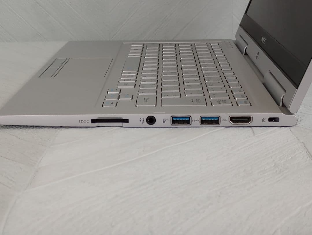 【高性能ですぐ使える】☆NEC薄型超軽量モデル☆初心者にもおすすめ！訳あり特価