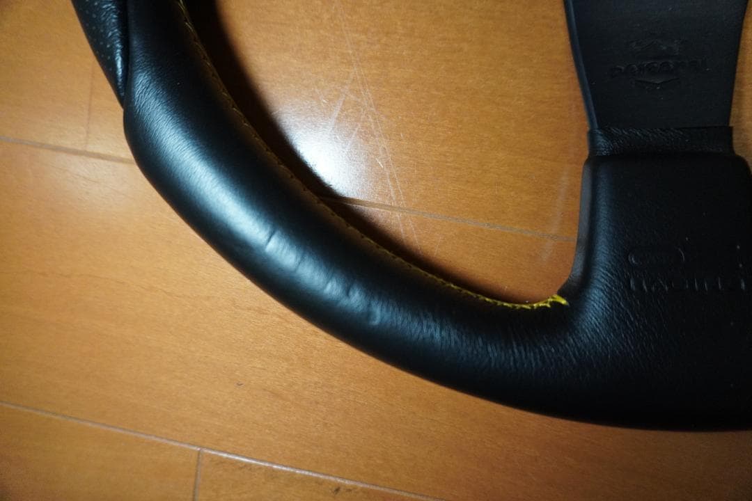 希少品　OZレーシング　ステアリング／パーソナル製（MADE IN ITALY)