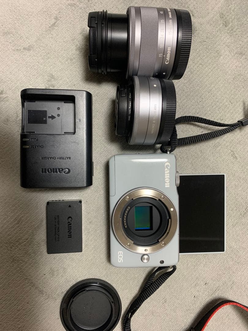 Canon EOS M10 ミラーレスカメラ 2レンズ付き