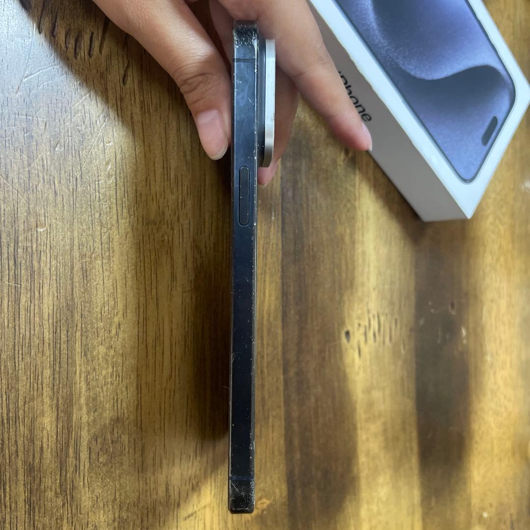 ジャンクiPhone 15ProMax Blue Titanium 鳩