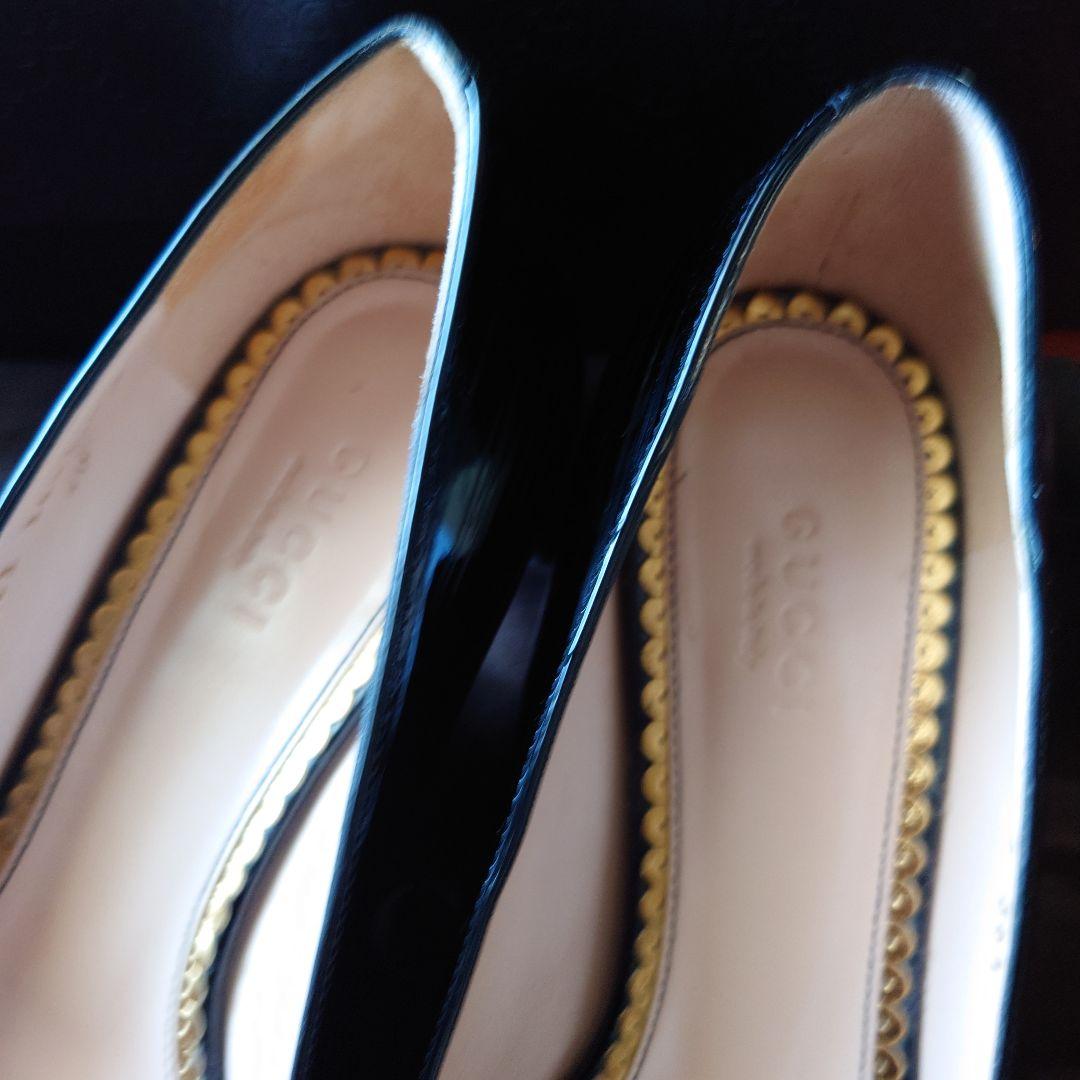 箱付美品　グッチGUCCI パテントレザーエナメル　GGパールパンプス　36.5
