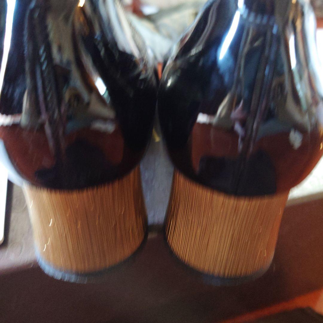 箱付美品　グッチGUCCI パテントレザーエナメル　GGパールパンプス　36.5