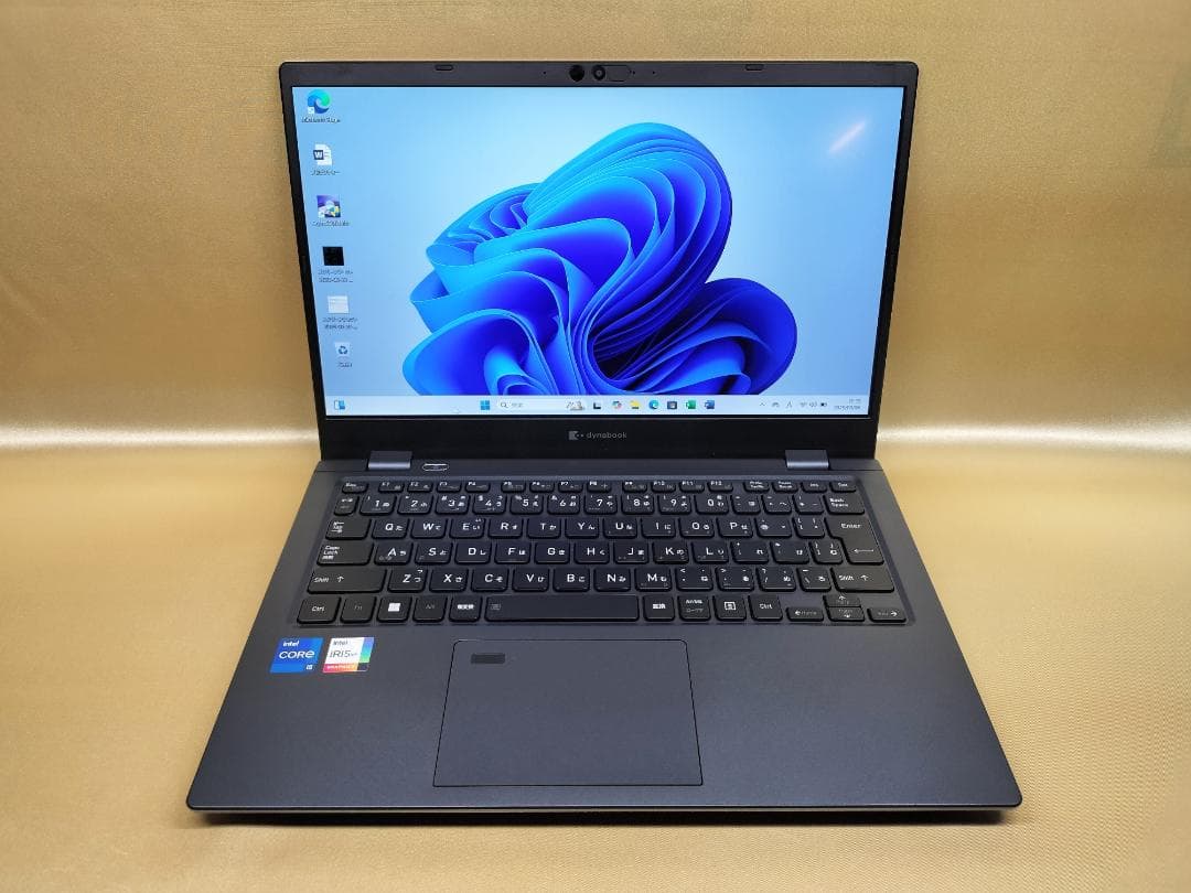 東芝　Dynabook G83/KW　高性能　2023年モデル(K-207)