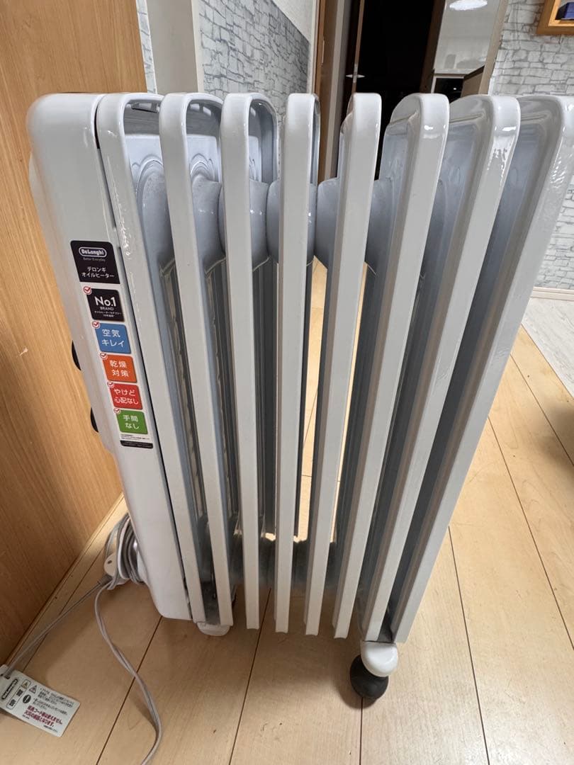 【美品】DeLonghi オイルヒーター RHJ35M0812-DG