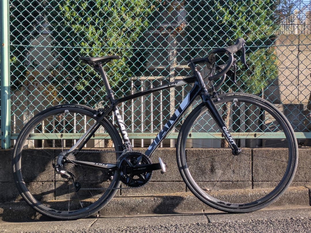 カーボンパーツ多数！Giant TCR