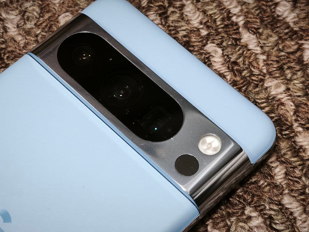 Google Pixel 8 Pro ブルー